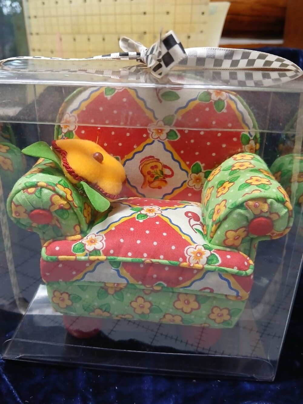 Mary Engelbreit Pincushion Chair 2